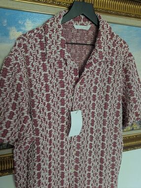 NWT Zara Red and Cream Textured Short-Sleeve Shirt